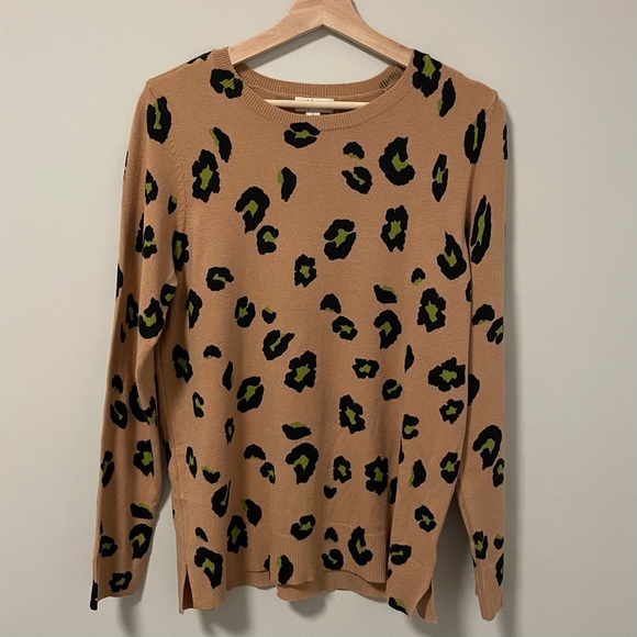 Leopard Sweater - Picture 1 of 3